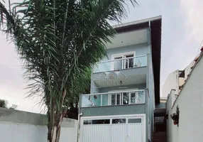 Foto 1 de Sobrado com 3 Quartos à venda, 170m² em Vila Valparaiso, Santo André