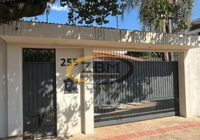 Foto 1 de Casa com 3 Quartos à venda, 277m² em San Remo, Londrina