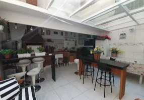 Foto 1 de Casa com 4 Quartos para venda ou aluguel, 188m² em Vila Pires, Santo André