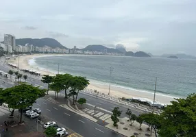 Foto 1 de Apartamento com 3 Quartos para alugar, 185m² em Copacabana, Rio de Janeiro