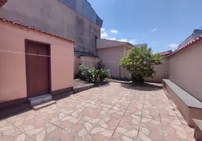 Foto 1 de Casa com 3 Quartos à venda, 165m² em Caiçaras, Belo Horizonte