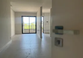 Foto 1 de Apartamento com 2 Quartos à venda, 81m² em Meia Praia, Itapema