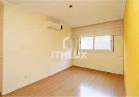 Foto 1 de Apartamento com 2 Quartos à venda, 57m² em Teresópolis, Porto Alegre