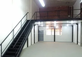 Foto 1 de Galpão/Depósito/Armazém à venda, 245m² em Navegantes, Porto Alegre
