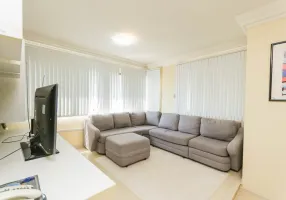 Foto 1 de Apartamento com 3 Quartos para alugar, 78m² em Santana, Porto Alegre