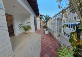 Foto 1 de Casa com 3 Quartos à venda, 288m² em Bom Clima, Juiz de Fora