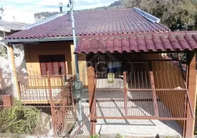 Foto 1 de Casa com 3 Quartos à venda, 150m² em Teresópolis, Porto Alegre