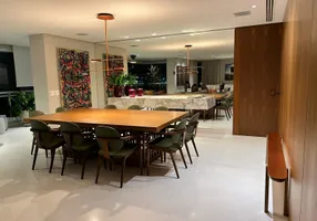 Foto 1 de Apartamento com 3 Quartos à venda, 332m² em Chacara Itaim , São Paulo