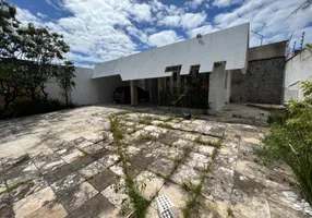 Foto 1 de Casa com 4 Quartos para venda ou aluguel, 292m² em Cocó, Fortaleza