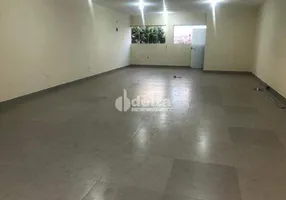 Foto 1 de Sala Comercial para alugar, 80m² em Santa Rosa, Uberlândia