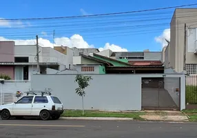 Foto 1 de Casa com 3 Quartos à venda, 150m² em Jardim Guararapes, Londrina