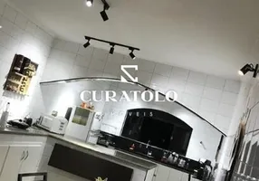 Foto 1 de Sobrado com 3 Quartos à venda, 220m² em Vila Carmosina, São Paulo
