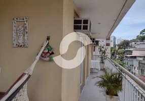 Foto 1 de Apartamento com 3 Quartos à venda, 120m² em São Domingos, Niterói