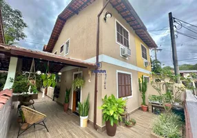 Foto 1 de Casa de Condomínio com 3 Quartos à venda, 130m² em Maria Paula, São Gonçalo