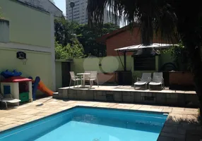 Foto 1 de Sobrado com 4 Quartos à venda, 357m² em Alto de Pinheiros, São Paulo