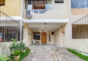 Foto 1 de Casa com 2 Quartos à venda, 133m² em Hípica, Porto Alegre