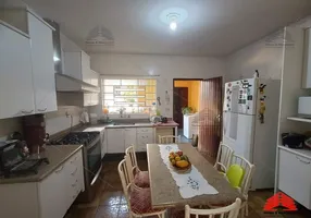 Foto 1 de Sobrado com 4 Quartos à venda, 200m² em Vila Ema, São Paulo