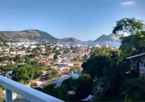 Foto 1 de Casa com 3 Quartos à venda, 350m² em São Francisco, Niterói