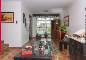 Foto 1 de Casa com 3 Quartos à venda, 200m² em Gonzaga, Santos