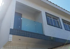 Foto 1 de Casa com 2 Quartos à venda, 75m² em Santa Maria, Santos