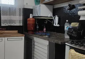 Foto 1 de Apartamento com 2 Quartos à venda, 49m² em Parque Pinheiros, Taboão da Serra