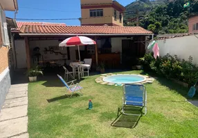 Foto 1 de Casa com 5 Quartos à venda, 250m² em Itamarati, Petrópolis