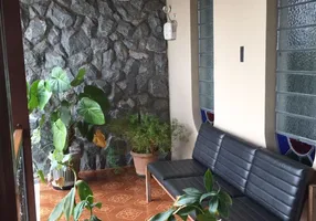 Foto 1 de Casa com 6 Quartos à venda, 300m² em Santa Rosa, Belo Horizonte
