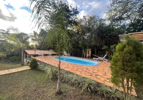 Foto 1 de Fazenda/Sítio com 4 Quartos à venda, 3000m² em Zona Rural, Jaboticatubas