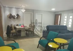 Foto 1 de Casa com 5 Quartos para venda ou aluguel, 236m² em Jardim Oriente, São José dos Campos