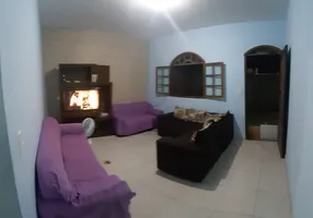 Foto 1 de Casa com 3 Quartos à venda, 200m² em Jardim Esperanca, Cabo Frio
