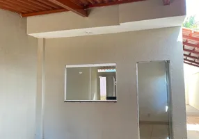 Foto 1 de Casa com 2 Quartos à venda, 70m² em Residencial Triunfo II, Goianira