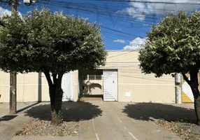 Foto 1 de Sobrado com 5 Quartos para alugar, 600m² em Jardim Novo Mundo, Goiânia