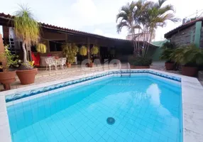 Foto 1 de Casa com 6 Quartos à venda, 281m² em Candelária, Natal