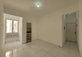 Foto 1 de Apartamento com 1 Quarto para alugar, 37m² em Centro, Rio de Janeiro