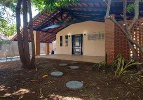 Foto 1 de Casa com 3 Quartos para venda ou aluguel, 179m² em Jardim Santa Amália, Cuiabá