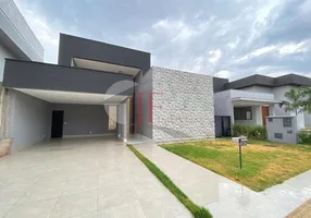 Foto 1 de Casa de Condomínio com 4 Quartos à venda, 240m² em PORTAL DO SOL GREEN, Goiânia