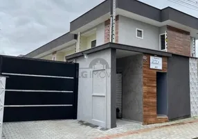 Foto 1 de Sobrado com 3 Quartos à venda, 121m² em Bom Retiro, Joinville