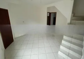 Foto 1 de Casa de Condomínio com 2 Quartos para venda ou aluguel, 92m² em Granja dos Cavaleiros, Macaé