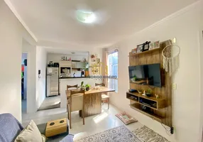 Foto 1 de Apartamento com 2 Quartos à venda, 50m² em Roçado, São José