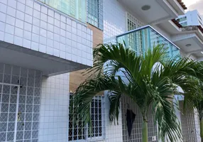 Foto 1 de Casa com 3 Quartos à venda, 79m² em Cordeiro, Recife