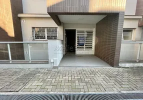 Foto 1 de Casa de Condomínio com 2 Quartos para alugar, 167m² em Praia de Belas, Porto Alegre