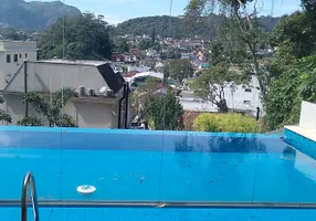 Foto 1 de Casa de Condomínio com 3 Quartos para venda ou aluguel, 141m² em Valparaiso, Petrópolis