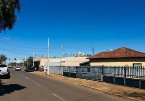 Foto 1 de Lote/Terreno à venda, 987m² em Vila Edio, Arapongas