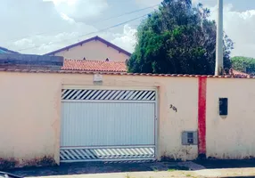 Foto 1 de Casa com 2 Quartos à venda, 80m² em Belmira Novaes, Peruíbe