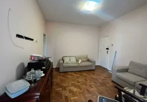 Foto 1 de Apartamento com 2 Quartos à venda, 69m² em Copacabana, Rio de Janeiro