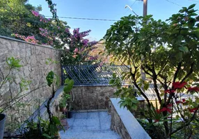Foto 1 de Casa com 3 Quartos à venda, 317m² em Jardim São Caetano, São Caetano do Sul
