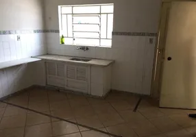 Foto 1 de Apartamento com 2 Quartos para alugar, 40m² em Vila Ester, São Paulo