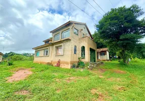 Foto 1 de Fazenda/Sítio com 3 Quartos à venda, 230m² em Centro, Castro