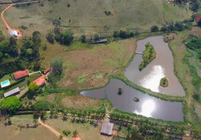 Foto 1 de Fazenda/Sítio com 4 Quartos à venda, 200m² em Area Rural de Itapeva, Itapeva