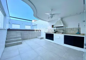 Foto 1 de Casa com 4 Quartos para alugar, 190m² em Embaré, Santos